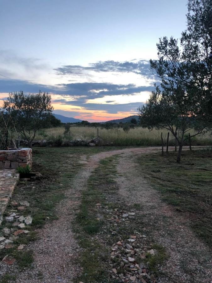 Cottage Rugonj Stari Grad  Buitenkant foto